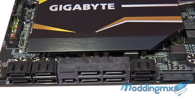 Gigabyte-X99-UD5-WIFI-10